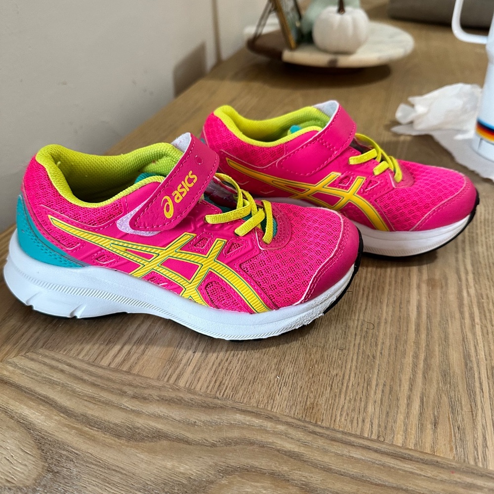 ASICS - Picture 3 of 7